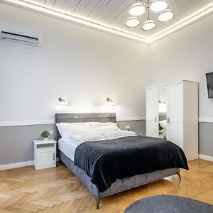 Apartament Luxurious At Center, Budapeszt